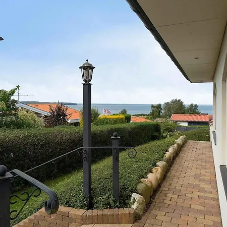 With Pool And Panoramic View Of The Sea 別荘 *
