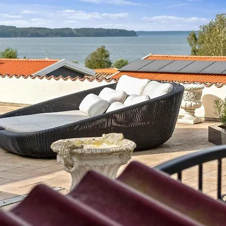 Semesterbostad With Pool And Panoramic View Of The Sea
