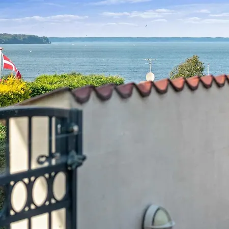 With Pool And Panoramic View Of The Sea 別荘 Asperup