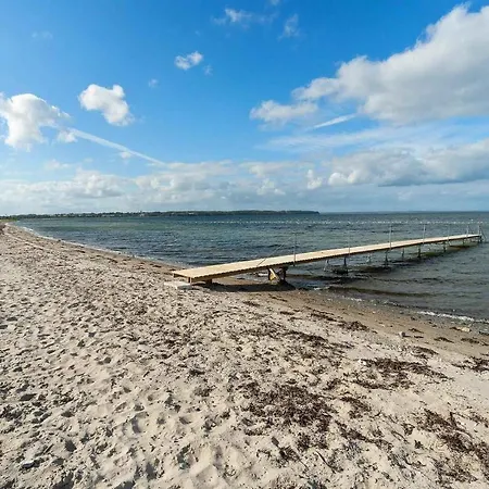 Semesterbostad With Pool And Panoramic View Of The Sea Asperup