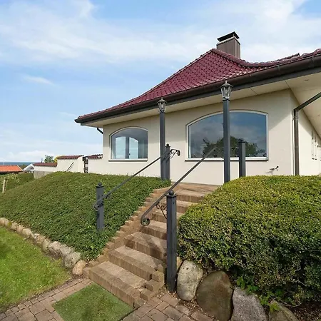 Semesterbostad With Pool And Panoramic View Of The Sea