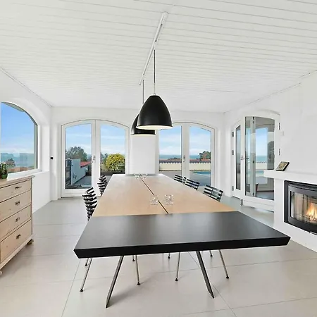 With Pool And Panoramic View Of The Sea 別荘 Asperup